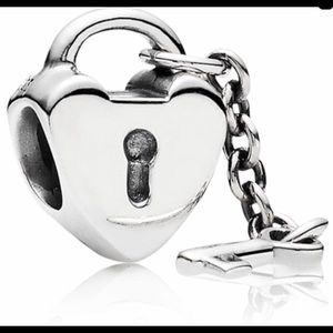 Authentic retired Key to my heart.. Retired